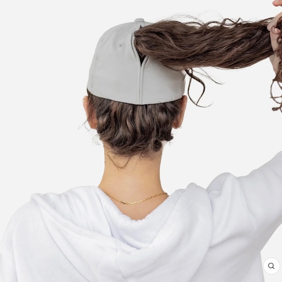 PONYBACK LIGHT GRAY HAT Size  Med/ Large - Picture 1 of 11